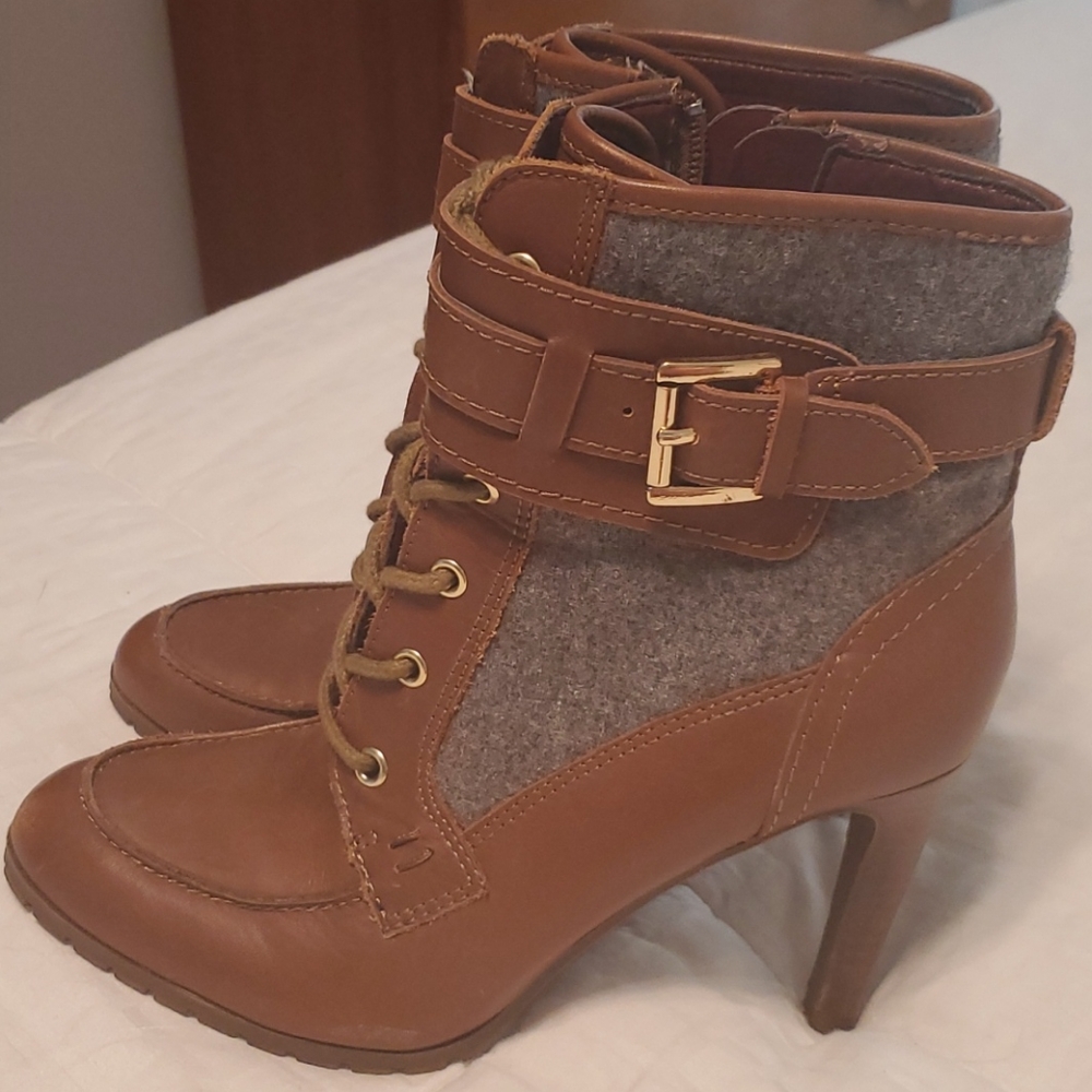 Tommy Hilfiger 6 Women's Boots